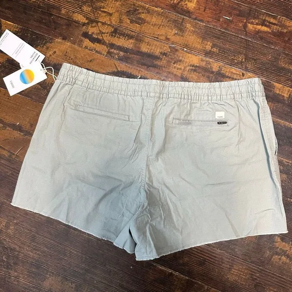 Vuori vintage Ripstop raw hem sporty luxe eucalyptus XXL short - Image 3