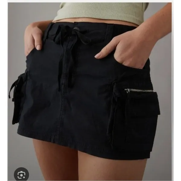 American Eagle Women's Size 000 Mini Cargo Skort Skirt Shorts Black Zipper - Image 2