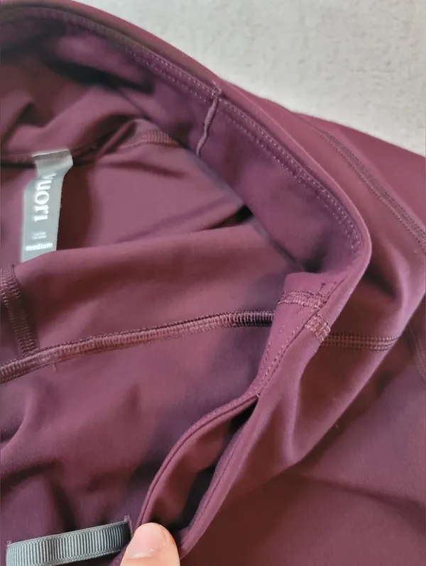 Vuori Pace High Rise Leggings Size Medium Burgundy Yoga Running Athletic - Image 14