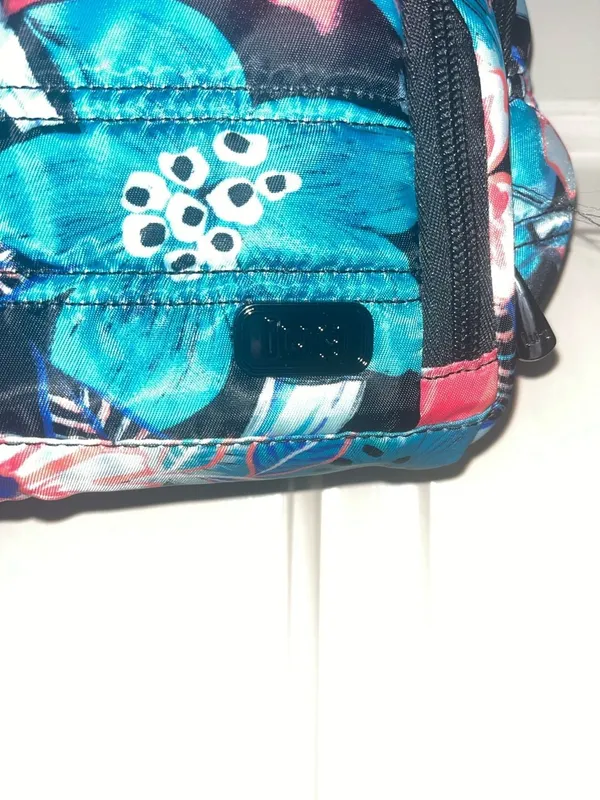 Lug Caddy Hanging Toiletry Bag in Resort Tropics Floral - Image 2
