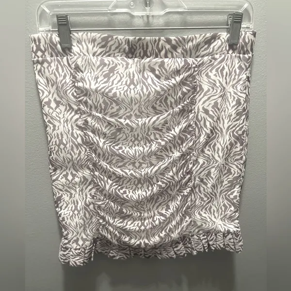 Free People NEW Romi‎ Mesh Mini Skirt Purple/White Zebra Size Medium - Image 2