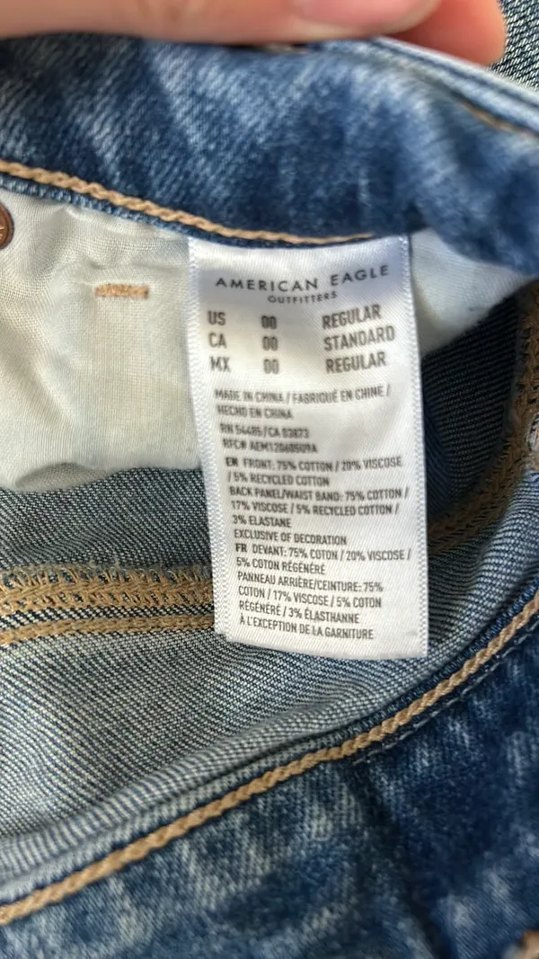 American Eagle Mom Jeans - Image 2