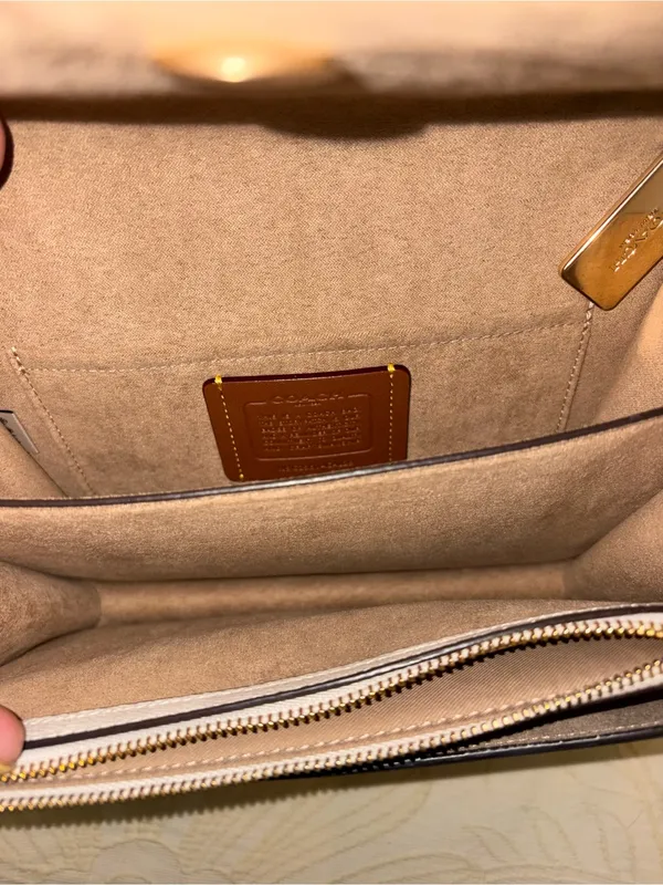 Coach Cream Signature Chain Flap Shoulder Bag - Image 3
