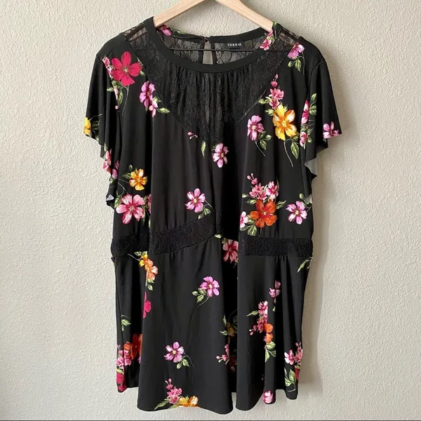 Torrid Lace Yoke Peplum Top D5* - Image 3