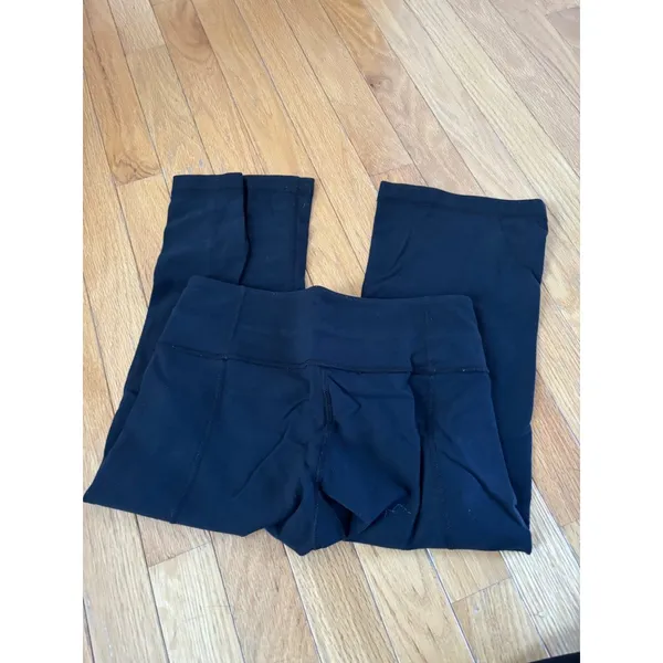 Lululemon size 4 Black Cropped Yoga Pants High-Waisted Design Womens - Image 8