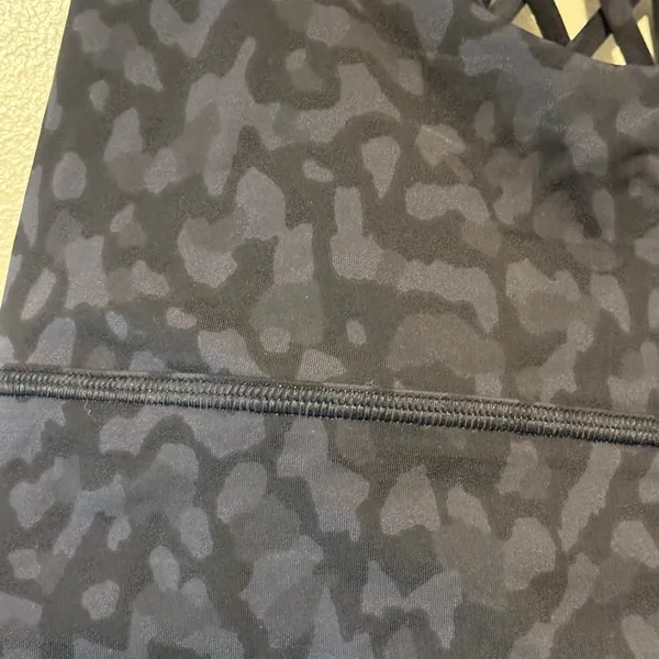 Lululemon Athletica Black Patterned Sports Bra - Image 2
