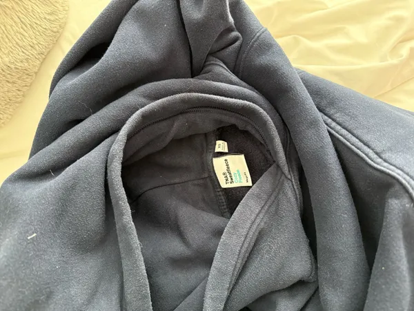 Aritzia Navy hoodie  - Image 3