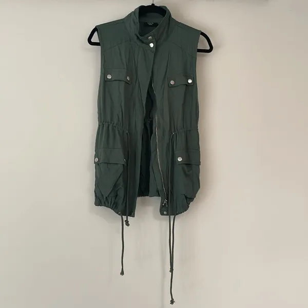 VICI Army Green Utility Vest - Image 9