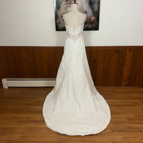 Beautiful Oleg Cassini Strapless Brocade Wedding Gown - Image 7