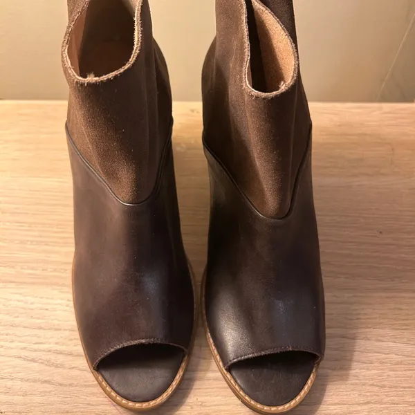 Elegant Dark Brown leather suede Peep-Toe Heeled Boots - Image 3
