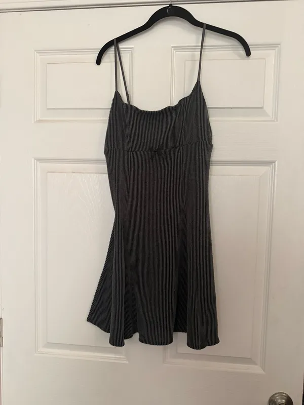 7 Day Wknd Women’s Gray Ribbed Mini Dress Spaghetti Strap Fit & Flare Small - Image 2