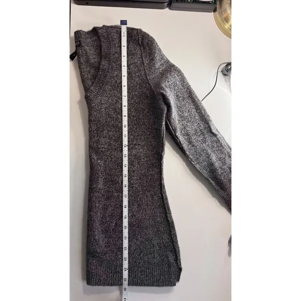 AQUA Cashmere Gray Marl V-Neck Sweater Charcoal Knit Quiet Luxury Medium‎ EUC - Image 6