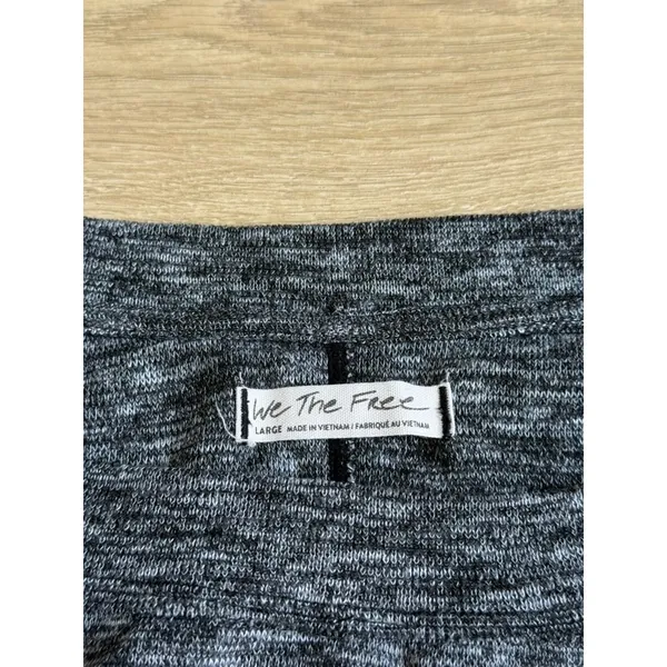 EUC Free People WE THE FREE black gray heathered oversized sweater size L - Image 3