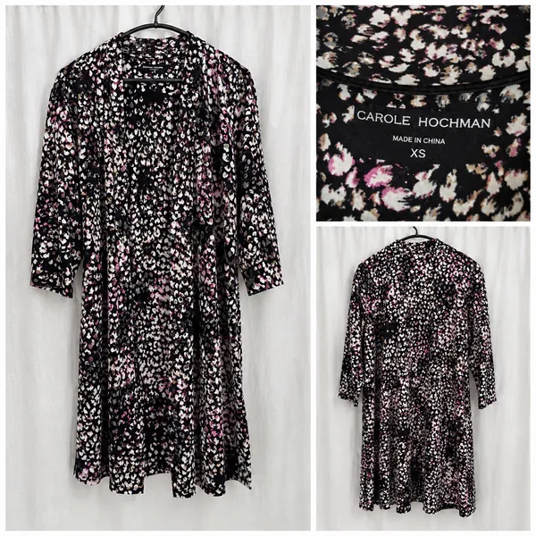Carole Hochman 2 Pc Floral Duster Cardigan & Black Dress Lounge Set Women XS Description: Carole Hochman women’s 2-piece lounge/sleepwear set in size XS. Includes a soft black sleeveless dress and matching lightweight floral duster cardigan. Comfortable relaxed fit with pink, cream, gray, and black abstract floral print. Great for lounging, sleepwear, travel, or casual layering. Features: * Brand: Carole Hochman * Size: XS * 2-piece set * Sleeveless black dress * Lightweight open-front duster cardigan * Floral abstract print * Soft stretchy fabric * Made in China - Image 3
