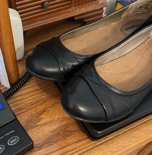 Hush Puppies Black Leather Comfort Shoes Women’s 8.5 Small Heel Casual Office - Image 8