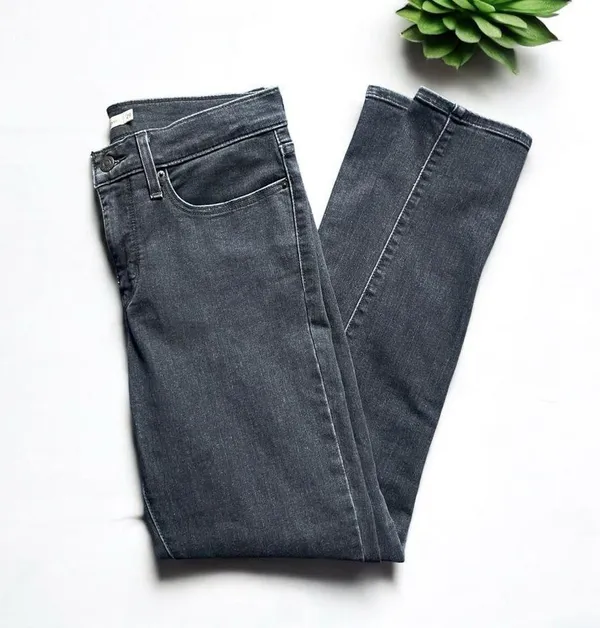 Levis 311 Shaping Skinny Jeans in Black Wash - Image 6