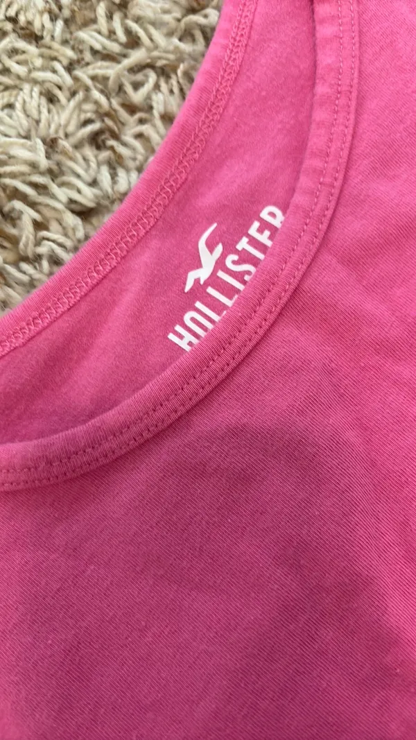 Hollister Pink Crop Top - Image 3