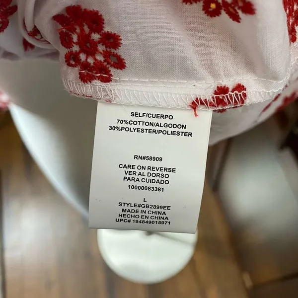 Gianni Bini Red Eyelet Embroidered Blouse - Image 5