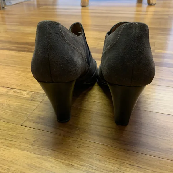 Sofft Womens Brown Suede Elastic Gore Heeled Shooties Ankle Boots Size 10M‎ - Image 4