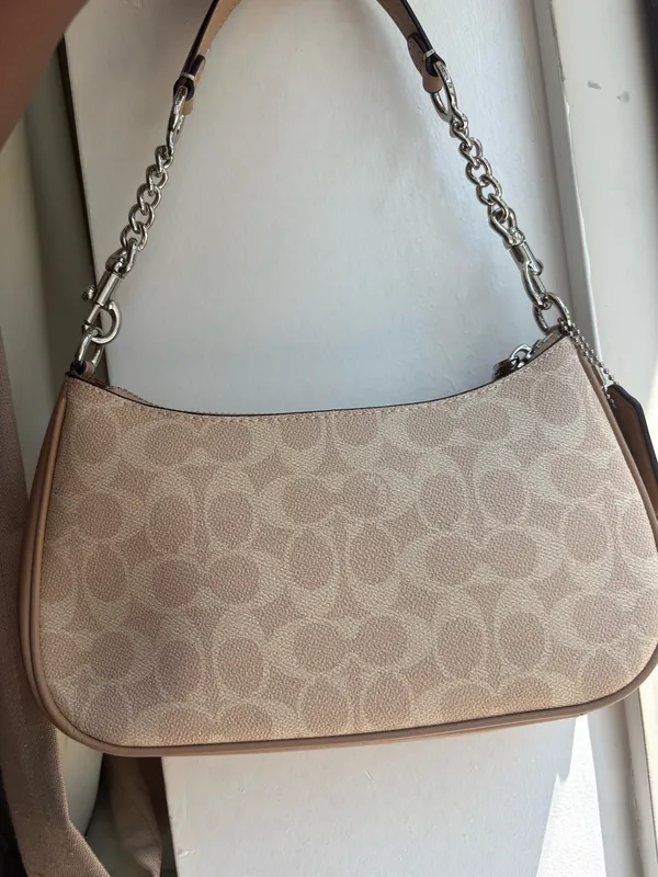 Coach Outlet Teri Shoulder Bag In Signature Canvas (Style: CV933 - Image 2