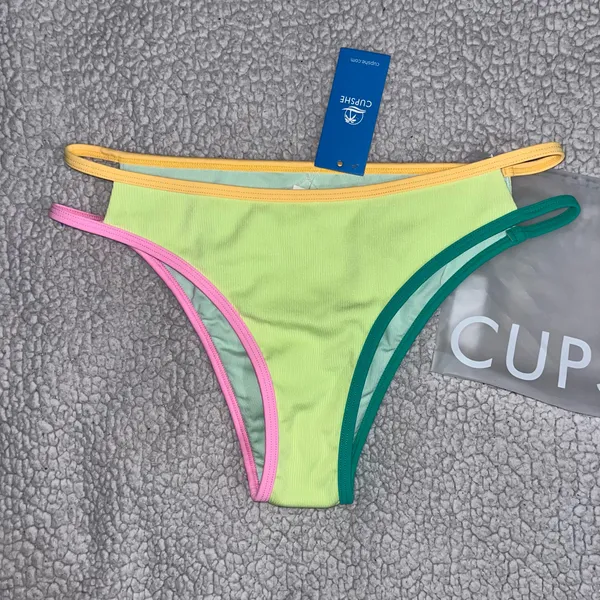 Cupshe Bikini Bottoms - Image 4