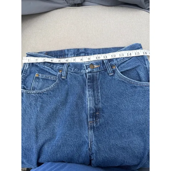 Wrangler Blue Relaxed Straight Jeans raw hem 32x32 - Image 7