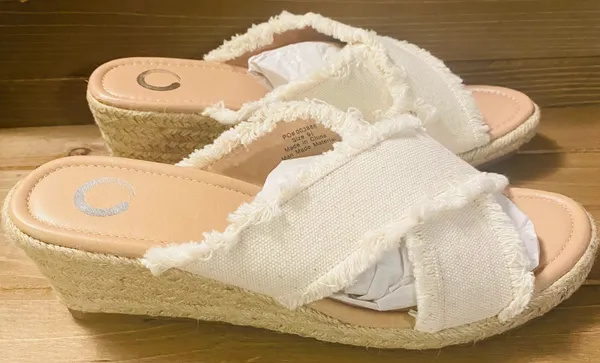 Journee Collection NWT women's Shanni wedge sandal size 9.5 - Image 2