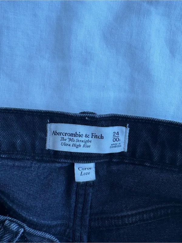 Abercrombie & Fitch Straight Ultra High Rise Jeans - Black - Image 2