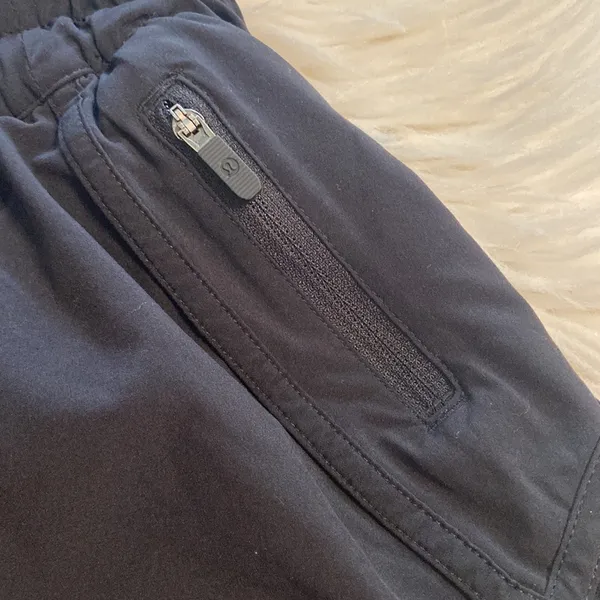 Lululemon Short size 6 Black Athletic Shorts excellent condition - Image 2