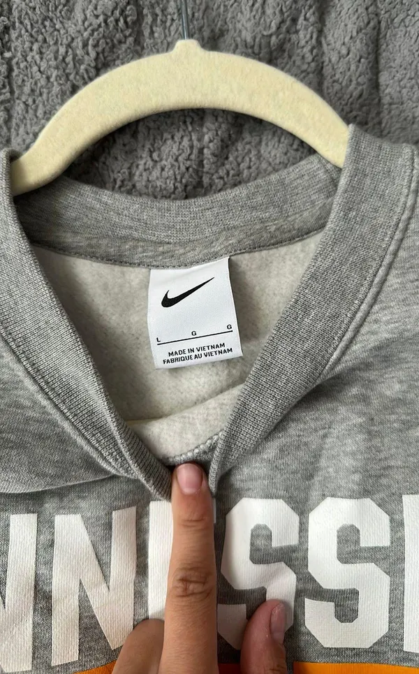 Nike tennessee crewneck - Image 2