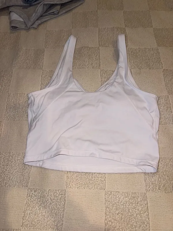 Cropped White V - Image 2