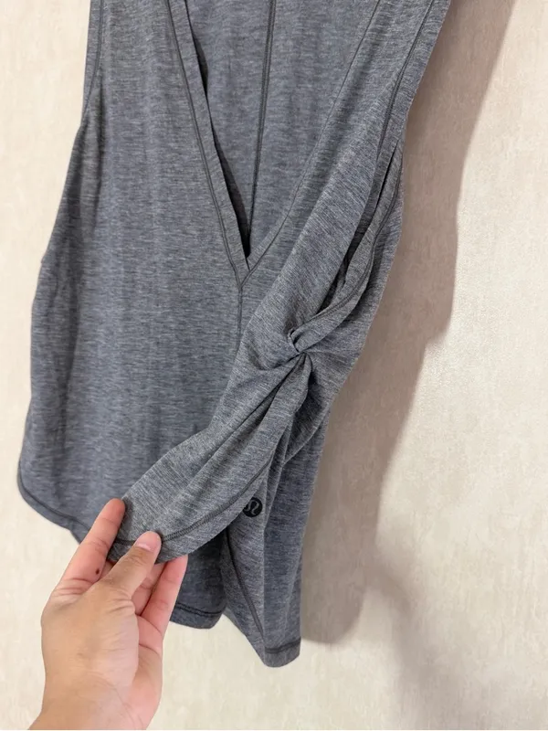 Lululemon Women’s Victory Lap Tank Top in Heathered Black 10 - Image 6