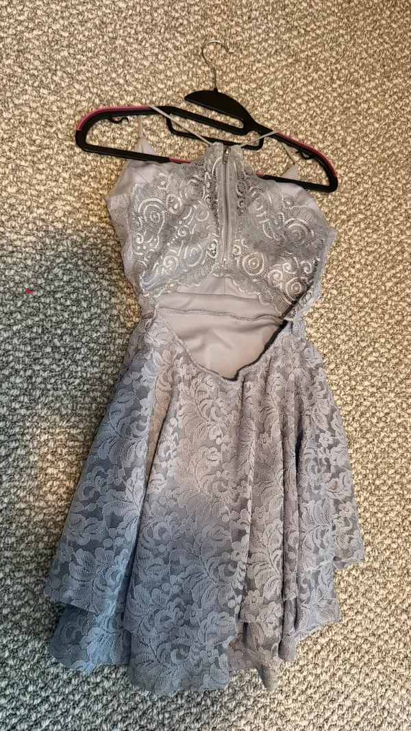 Lace V-Neck A-Line Mini Dress in Light Blue Windsor Small - Image 4