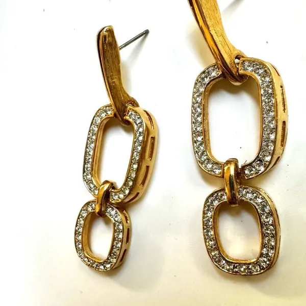 Gold tone rhinestone drop earrings - Image 6
