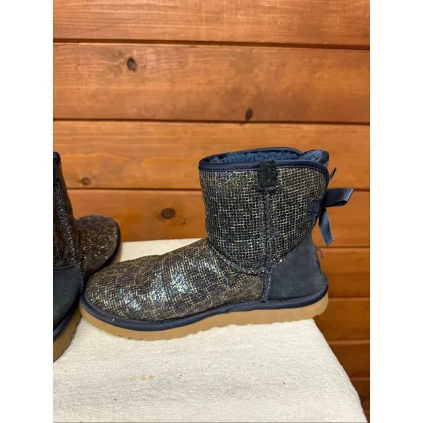 UGG Mini Bailey Bow Glitter/Sparkle boots leopard print blue/gold Sz 6 - Image 5
