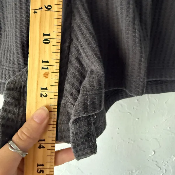 Old Navy Dark Grey Waffle‎ Knit Button Front Lounge Shorts Size M - Image 6