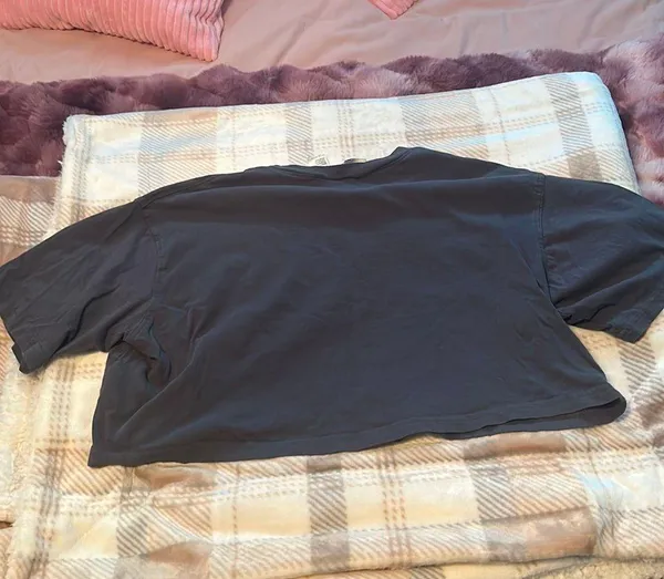 H&M cropped t shirt - Image 3