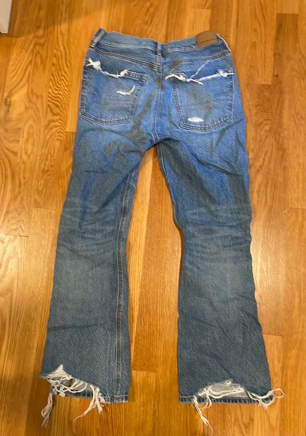 Distressed Jeans - Image 2