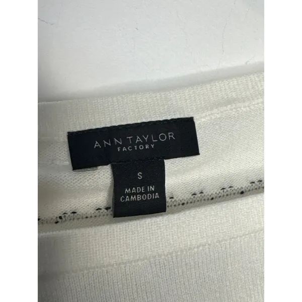 Brand New Ann Taylor Women's Size Small Winter White Pullover Sweater - Image 2
