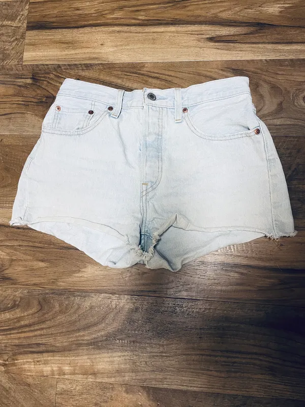 Levi’s 501 Original Fit Women’s Cut-off Jean Shorts Fly Button Closure Size 28 - Image 3