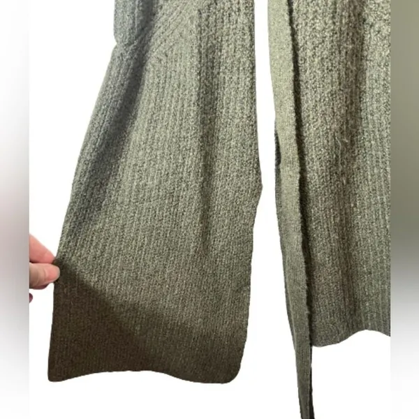 Chelsea28 bell sleeve wool blend sweater Size Small Green Cozy Cute Boho - Image 4