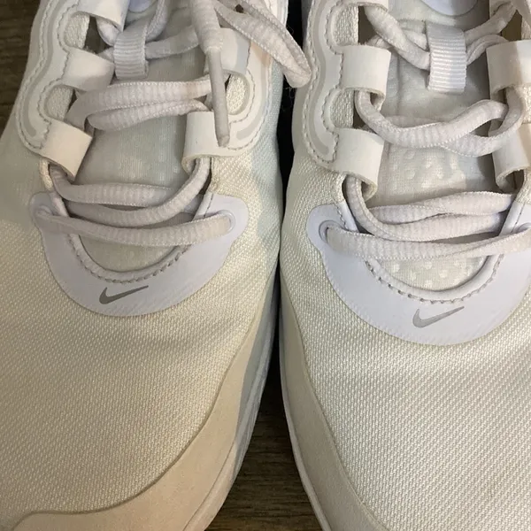 Nike Air Max Volley white women’s tennis trainers size 9 - Image 4