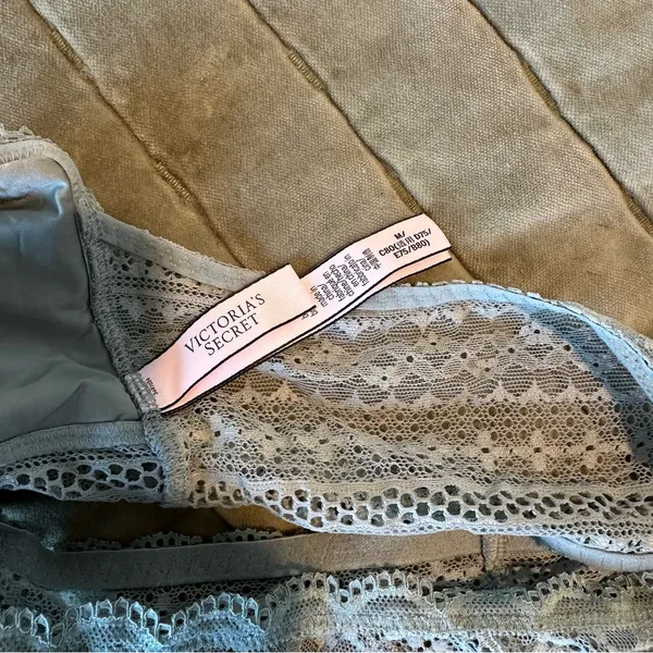 VICTORIA’S SECRET Lace Bralette in Pale Green - Image 4