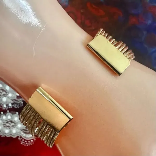 Gold - Image 4