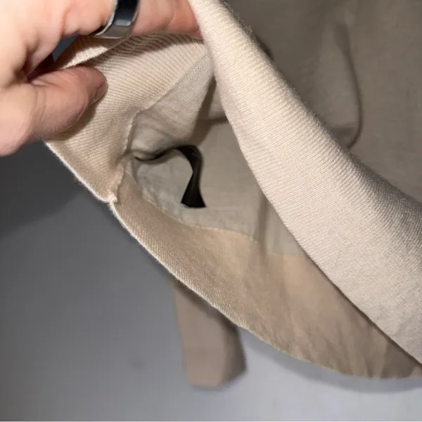 club monaco Cream Crew Neck Merino Wool Sweater CS Made In‎ Hong Kong - Image 6
