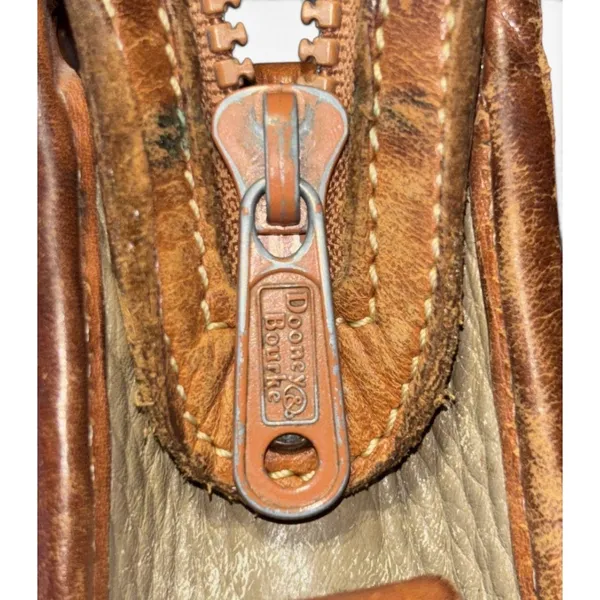 Vintage Dooney & Bourke AWL Crossbody Bag Taupe British Tan Leather USA Purse - Image 6