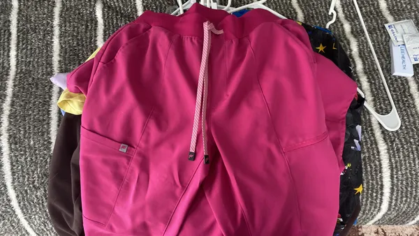 Fabletics Scrub Set - Image 6