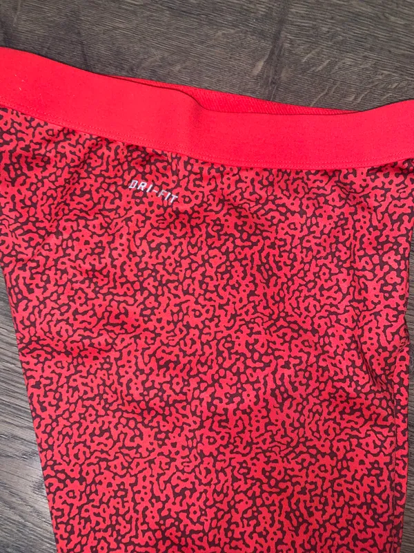 Nike PRO Dri-Fit compression Capris - Image 8