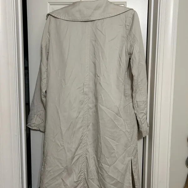 Abercrombie Women's Beige Trench Coat - Image 3
