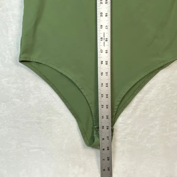 Reoria Bodysuit‎ Olive Green Sleeveless Muscle Tank Top Casual Size M - Image 3